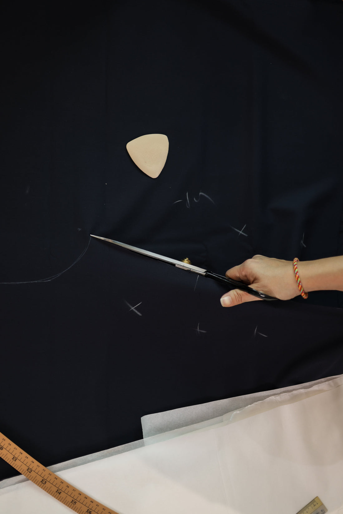 Yahoo: Singapore's First, A Gentleman's Tale Brings the Tailor Shop to Singaporeans in its Mobile Tailoring Showroom